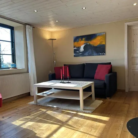 Idyllische In Alleinlage Schaalby